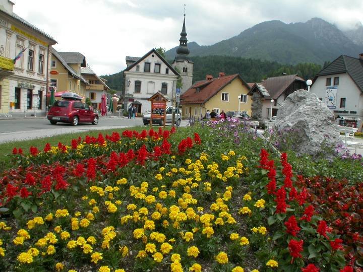 slovenia (107)