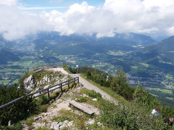 west (23)